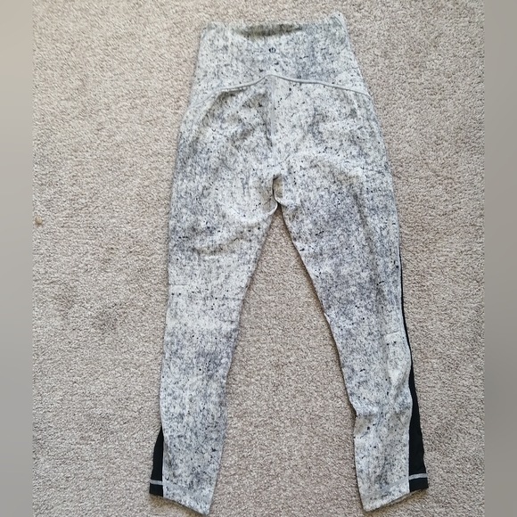 Lulu high waisted mesh side leggings - Picture 2 of 2